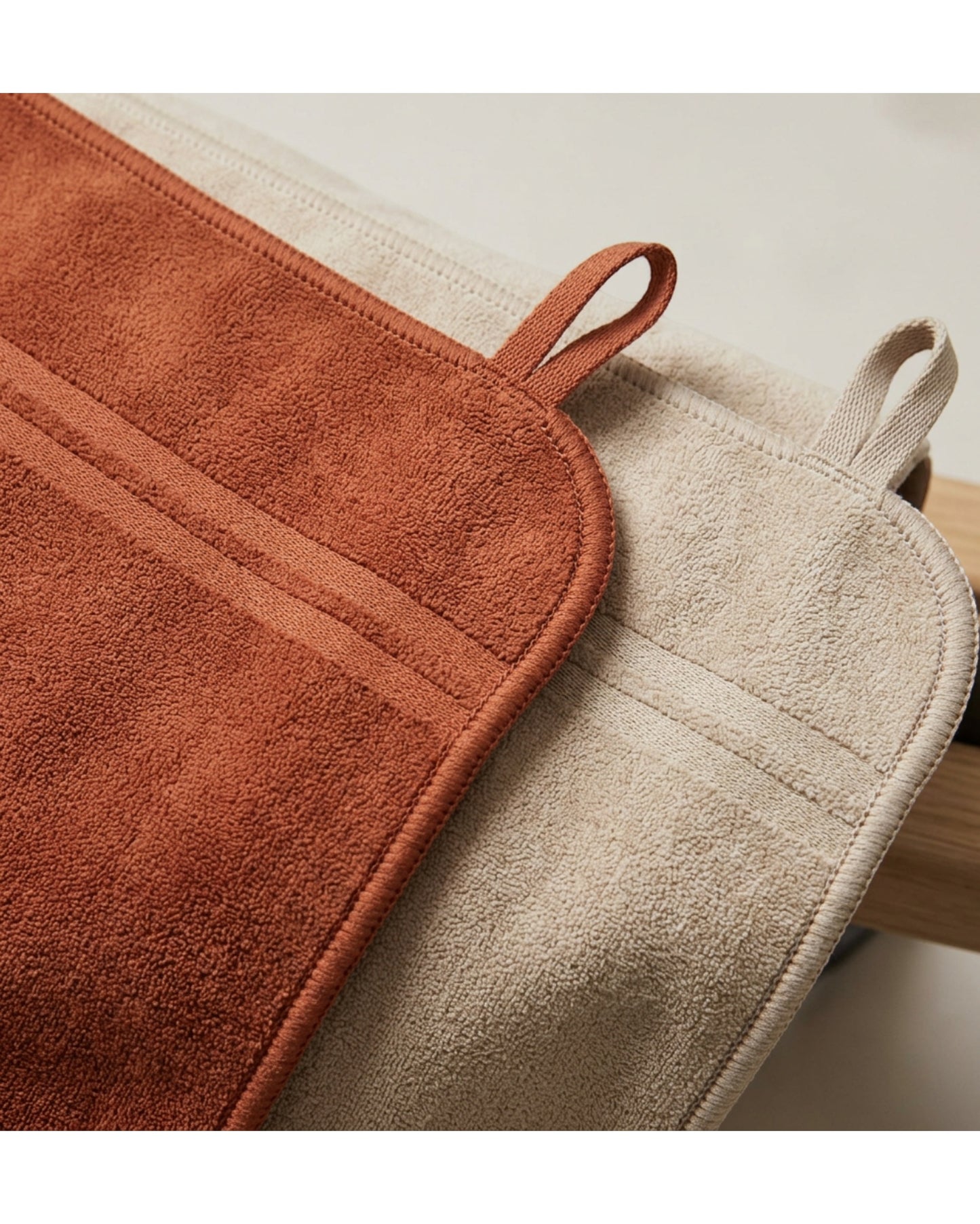 Kovn Compact Sports Towel Pair 45 x 25 cm Rust and Sand - Detail view
