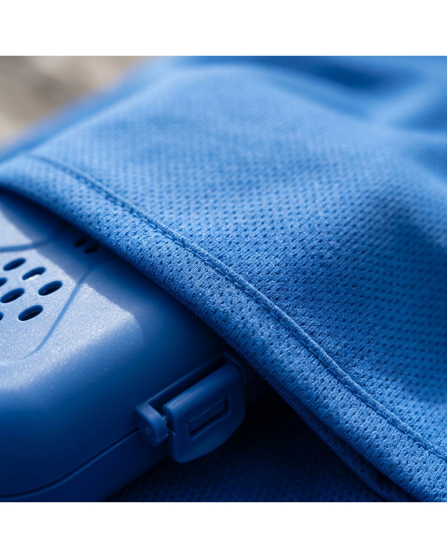 Kovn Cobalt Cooling Sports Towel 12 x 40 in with Case